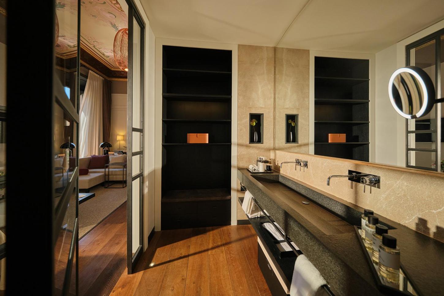 Suite